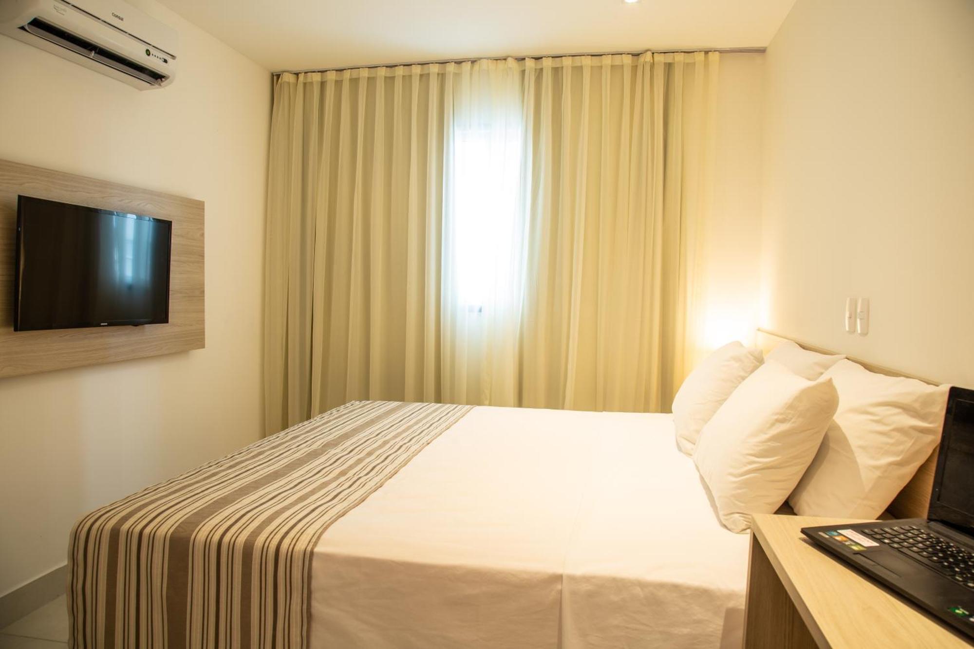 Deluxe Double Room Shower
