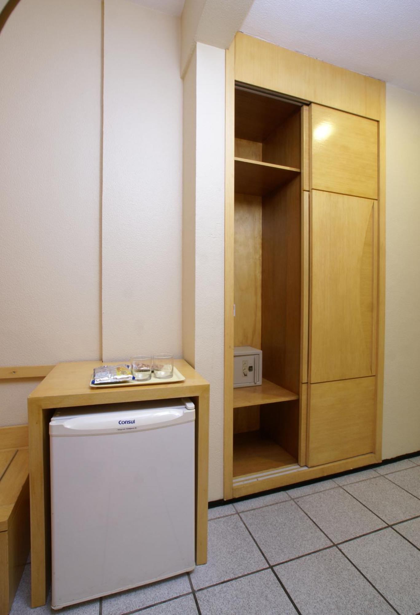 Superior Deluxe Triple Room (single bed) with parcial sea view
