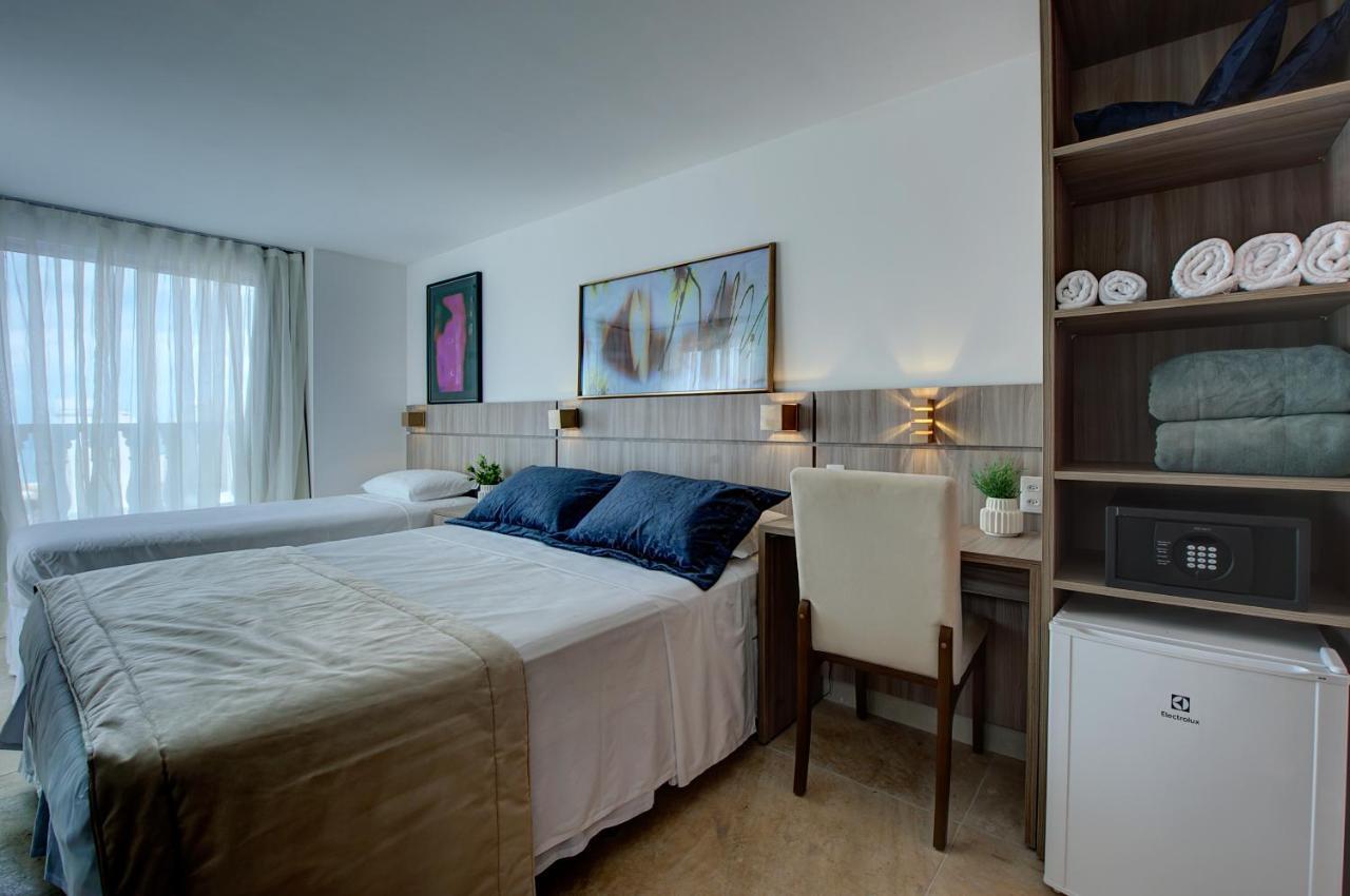 Triple Room a Double Bed a Single Bed Sea View